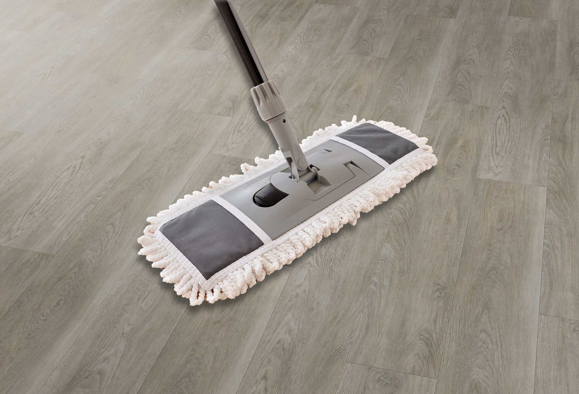 Richtige Pflege bei Landhausdiele Eiche sand beige