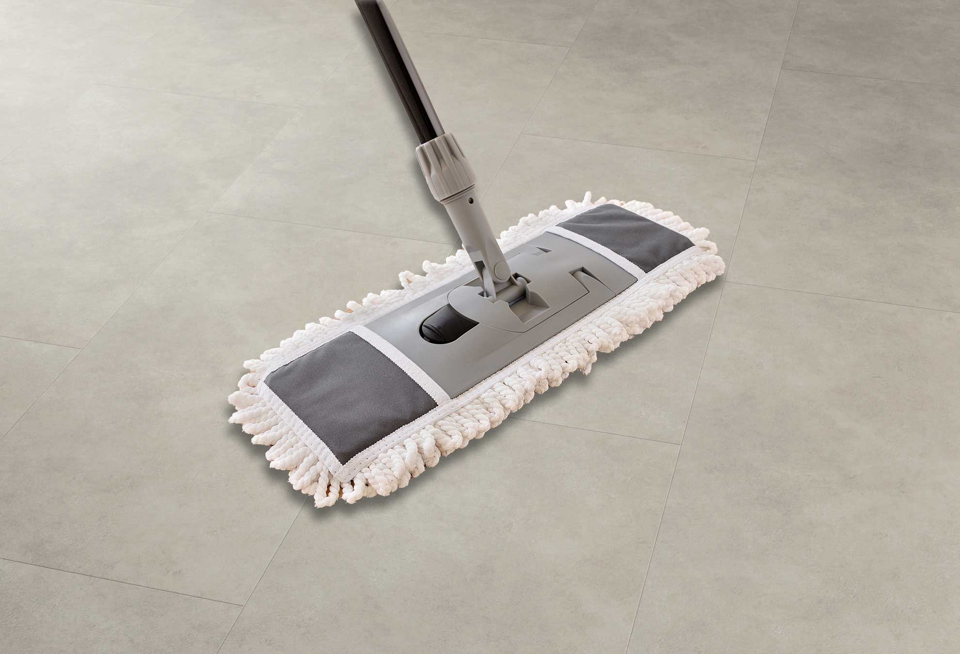 Richtige Pflege bei Landhausdiele Eiche rustikal hell gekalkt