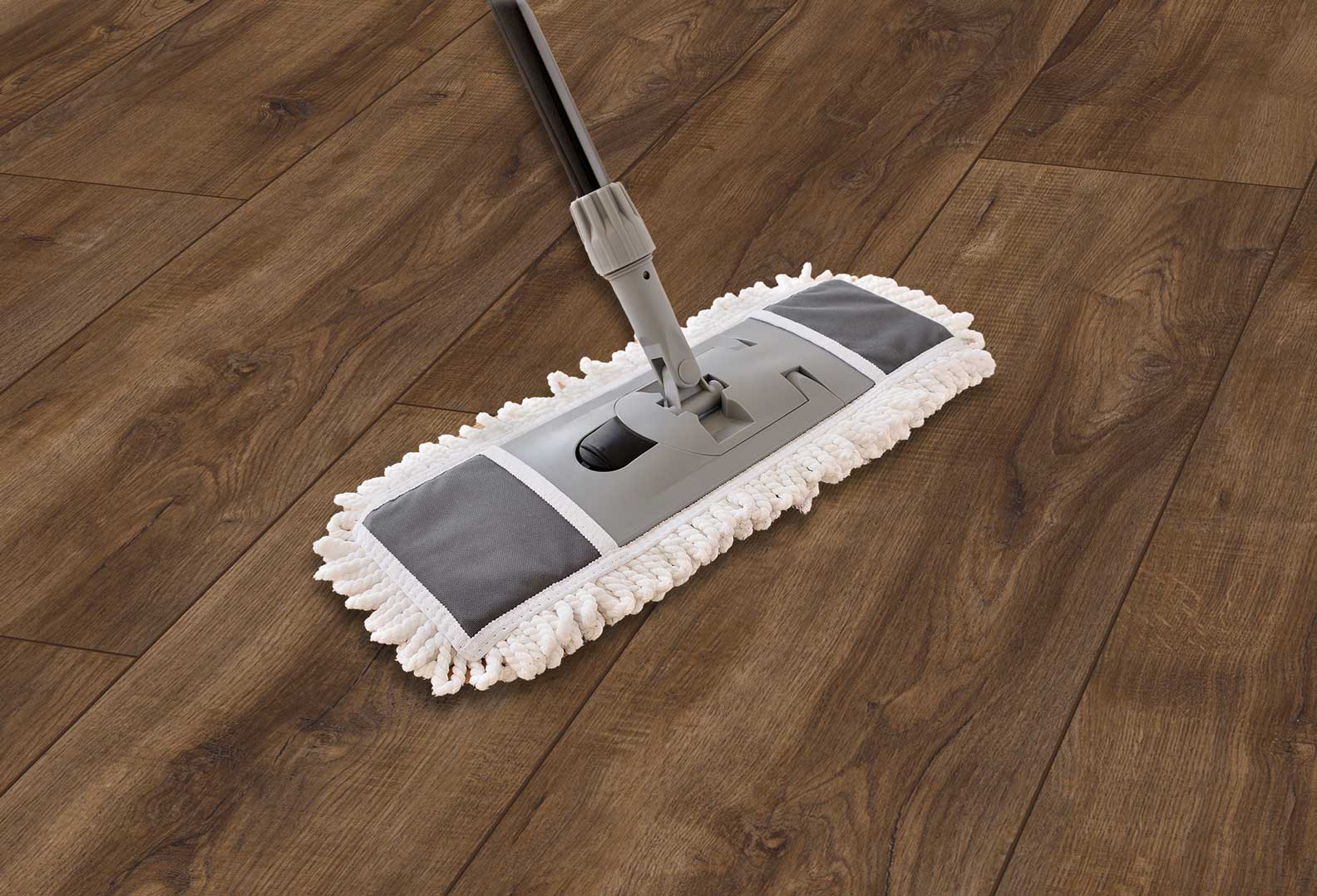 Richtige Pflege bei Landhausdiele Eiche sand beige