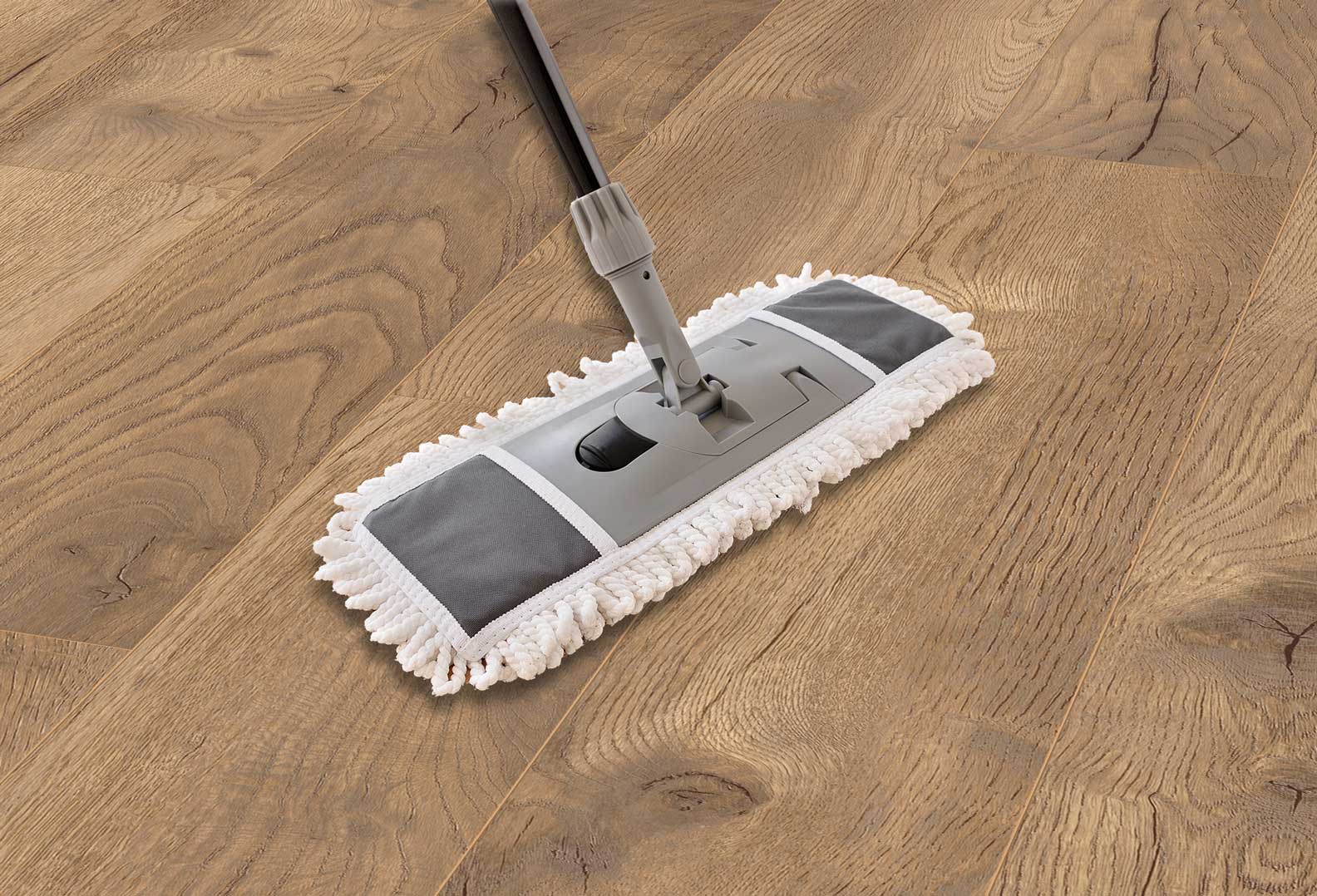 Richtige Pflege bei Landhausdiele Eiche sand beige