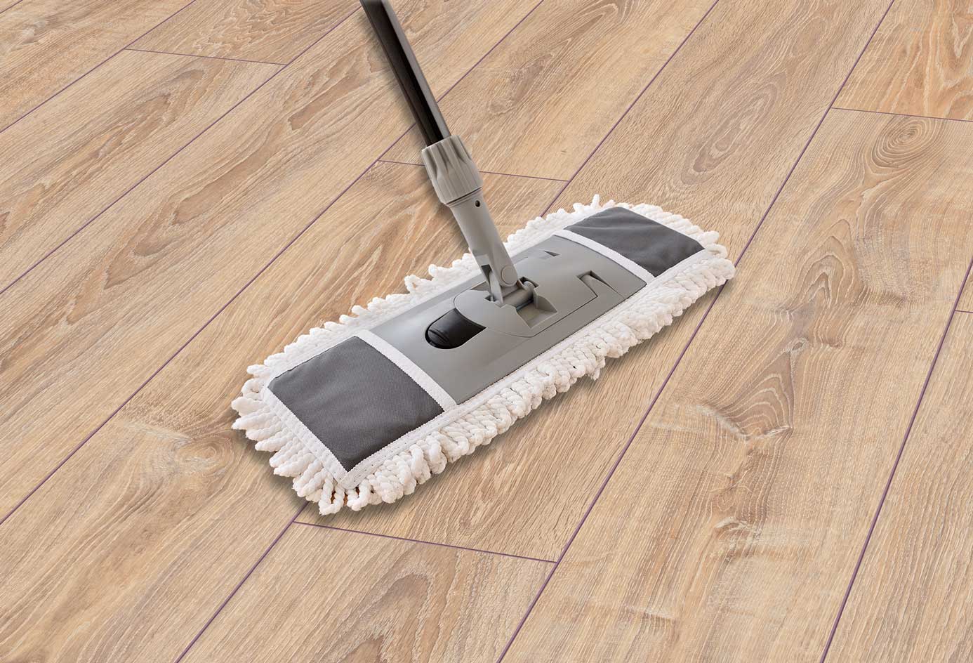 Richtige Pflege bei Landhausdiele Eiche sand beige